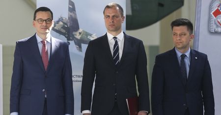 Afera mailowa. "Nie ujawniajmy, by nie podważać znaczenia", czyli kulisy powstania pewnego raportu w USA