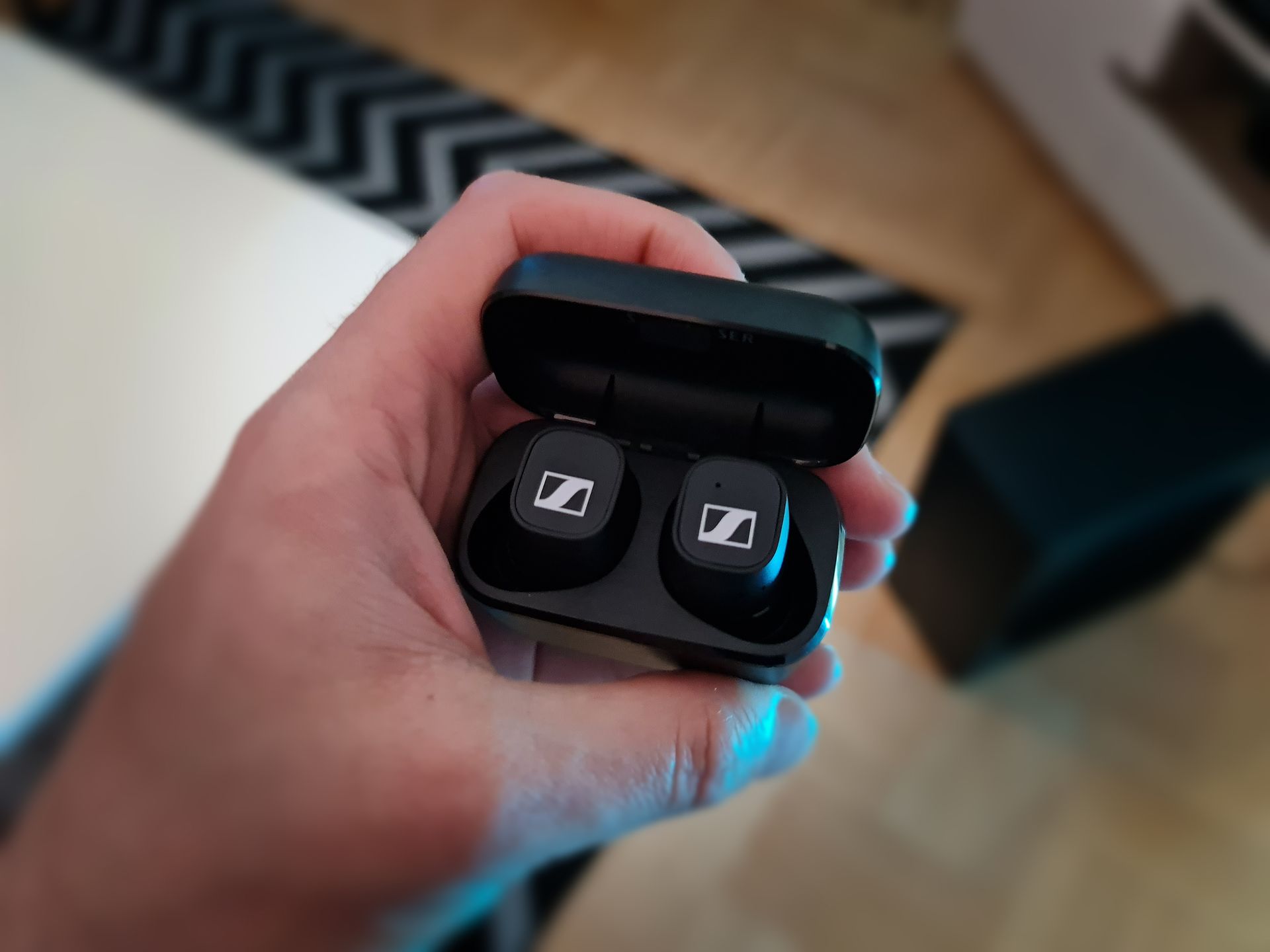 Sennheiser CX 400BT: fantastyczny dźwięk, ale czy wart swojej ceny? (test) 4