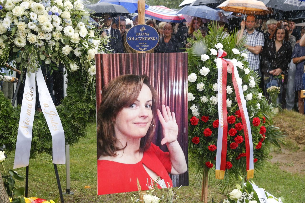 Tak wygląda grób Joanny Kołaczkowskiej. Pozostawione duże zdjęcie