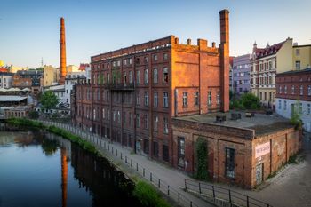 Bydgoszcz: Rozpoczyna się rewitalizacja dawnej farbiarni przy Wyspie Młyńskiej