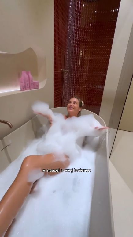 Karolina Gilon nadaje z nowej łazienki