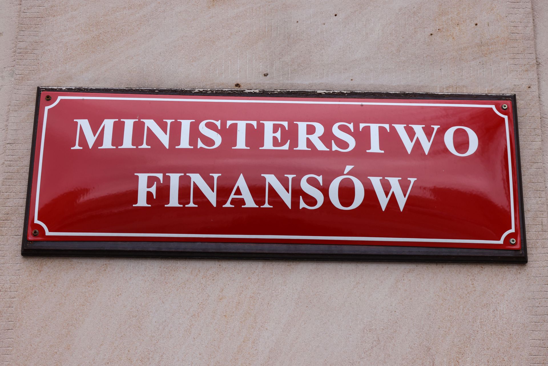 Igrzyska za publiczne pieniądze. Fiskus wykrył nieprawidłowości na ponad 100 mln zł