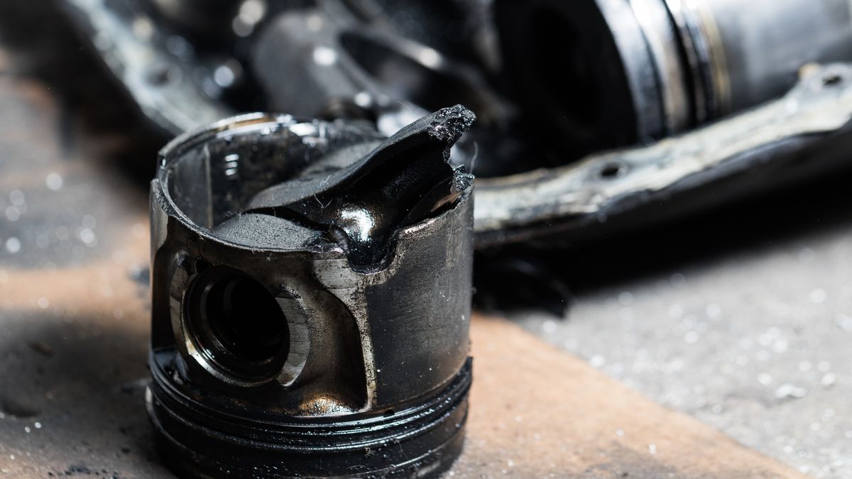 LSPI w najgorszym wypadku może zniszczyć tłok lub inne elementy silnika, co skutkuje jego destrukcją.