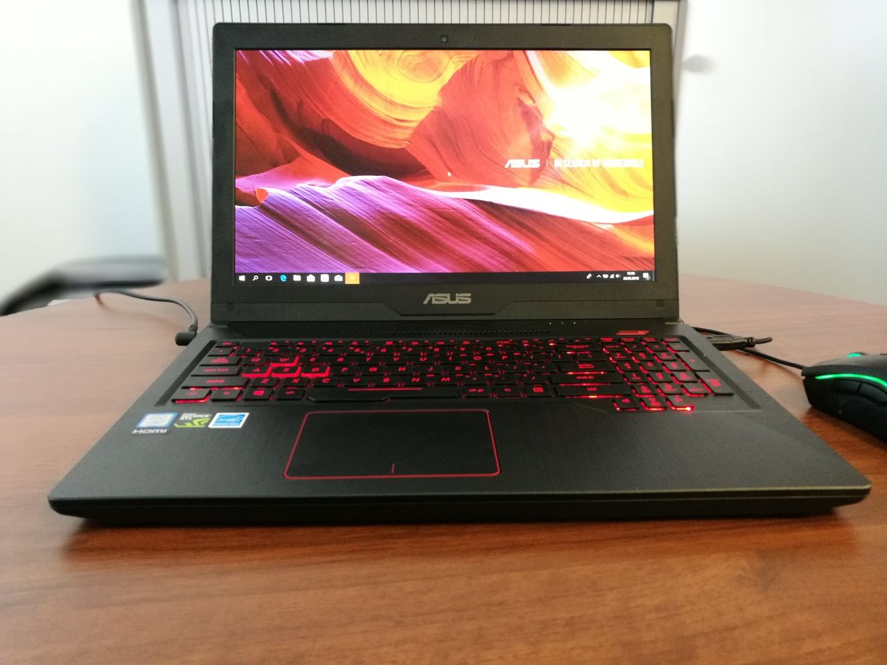 Notebook ASUS FX503, w dobrej cenie, dla graczy, lekki, smukły i wydajny