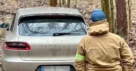 Odnaleźli skradzione porsche po kilku godzinach. Złodziej zostawił je na przeczekanie