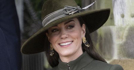 Kate Middleton pokazała się w TANICH KOLCZYKACH! To prezent od Williama (ZDJĘCIA)
