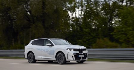 BMW iX5 Hydrogen będzie miało 750 km zasięgu niezłe osiągi. Niemcy mówią o kolejnych detalach