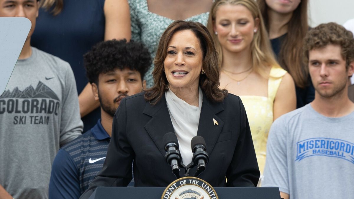 Wiceprezydent Kamala Harris chce wystartować w wyborach prezydenckich. Poparł ją Joe Biden 