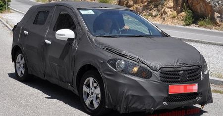 Suzuki SX4 będzie większe, odmiana Turbo na zdjęciach? [aktualizacja]