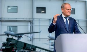 "Tanie, dobre i szybkie". Tusk o produkcji superpocisków w Polsce