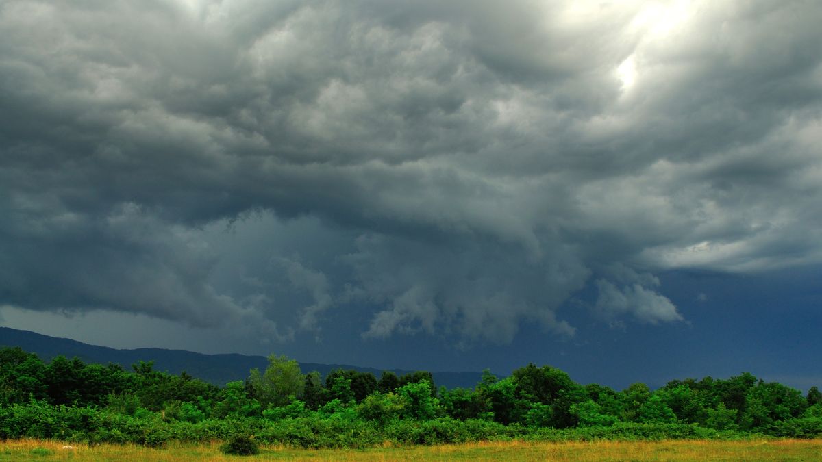 chmury burza nawałnica 