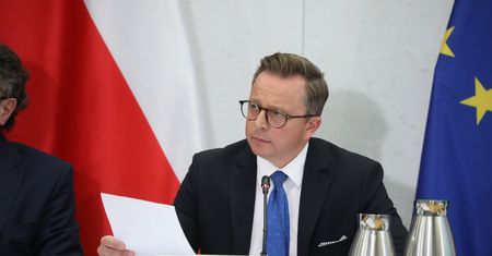 Kaczyński i Morawiecki przed komisją śledczą. Joński wskazał terminy