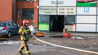Poznań: Trwa dogaszanie galerii. Policja: Temat nie jest jednoznaczny