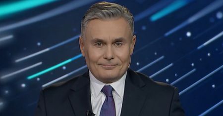 Czyż nie chce ujawnić swoich zarobków. Śpiewak krytykuje