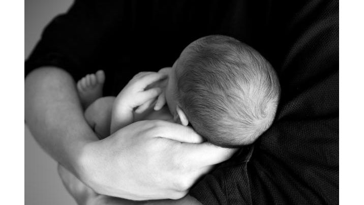 Prawa i przywileje rodzących czy tylko... „zalecenia”? Nowa ustawa wejdzie w życie w 2018 roku