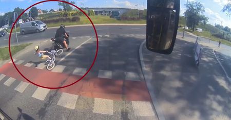Olsztyn. Policja zatrzymała motocyklistę, który potrącił 6-latkę na pasach
