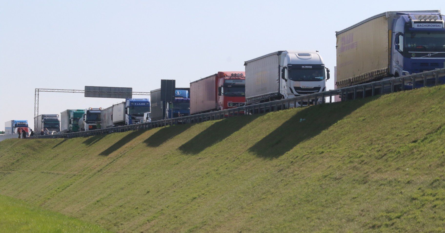 Kierowcy muszą uzbroić się w cierpliwość, na autostradzie A4 trwa naprawa barier. Utrudnienia potrwają kilka godzin.