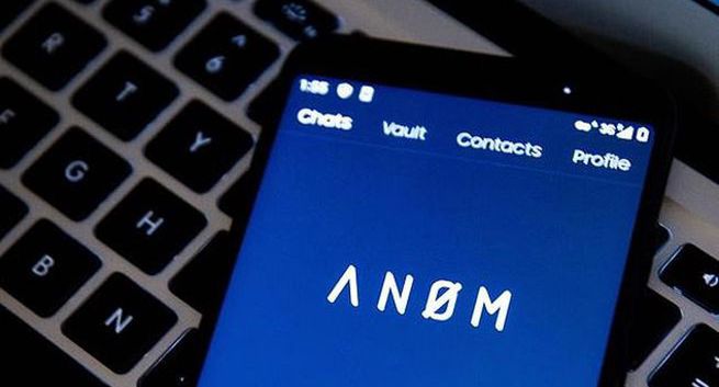 Australijska policja włamała się do internetowej aplikacji przestępców