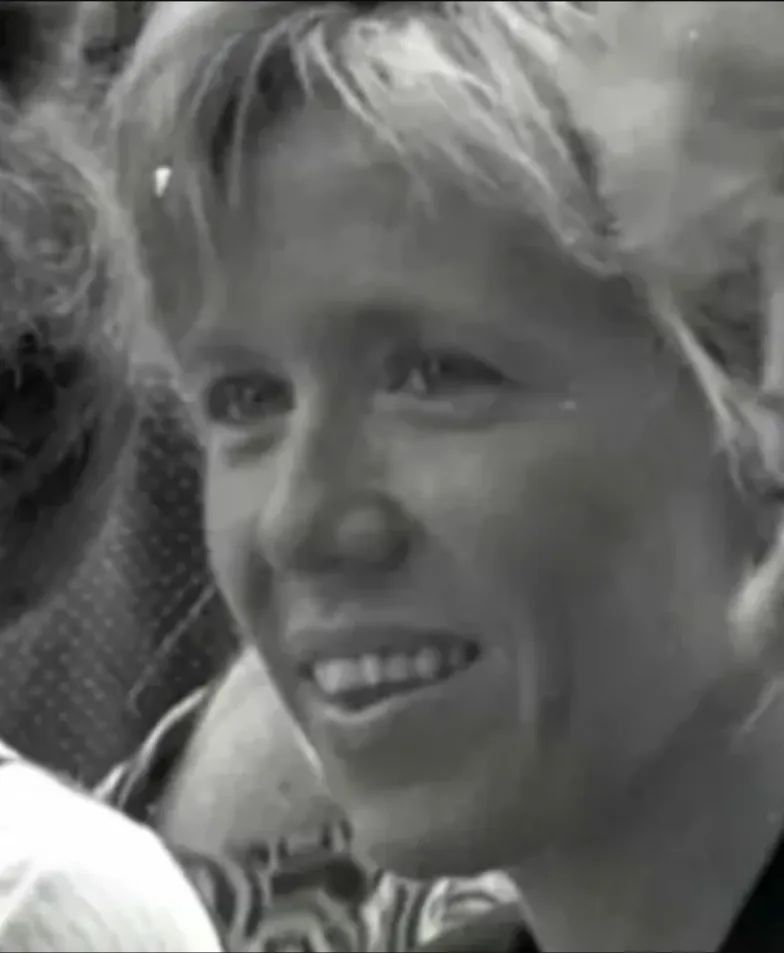 Brigitte Macron na archiwalnych zdjęciach