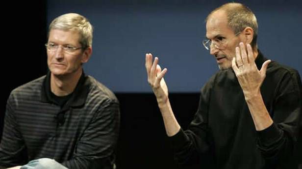 Zadziwiające podobieństwo! Pierwsze 37 tygodni Tima Cooka i Steve'a Jobsa 1