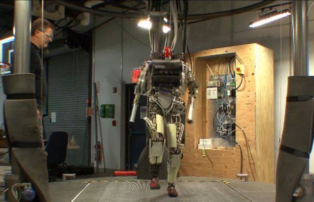 Boston Dynamics przygotowuje alternatywę dla żołnierza [wideo]