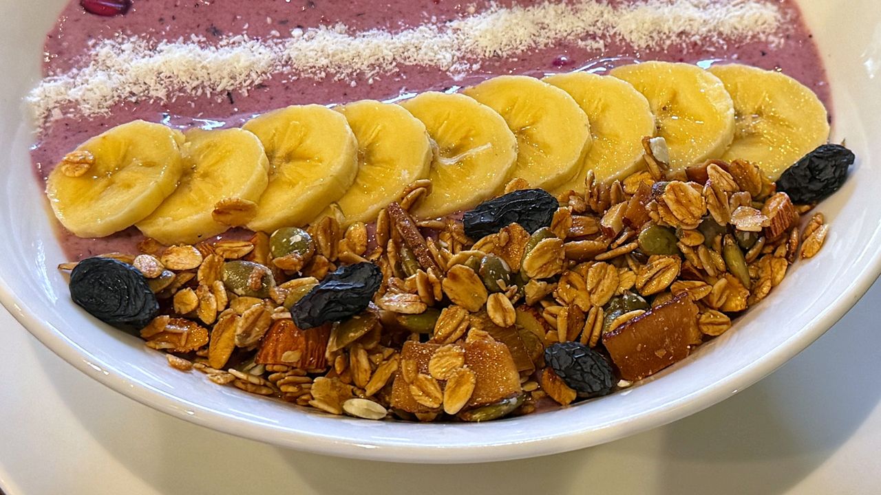 Granola pod mikroskopem. Jak wpływa na organizm?