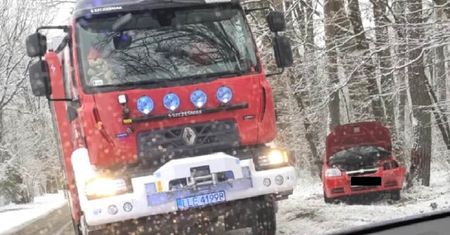 Seria kolizji po spadku temperatury. Kierowcy boleśnie odczuli zimę na własnej skórze