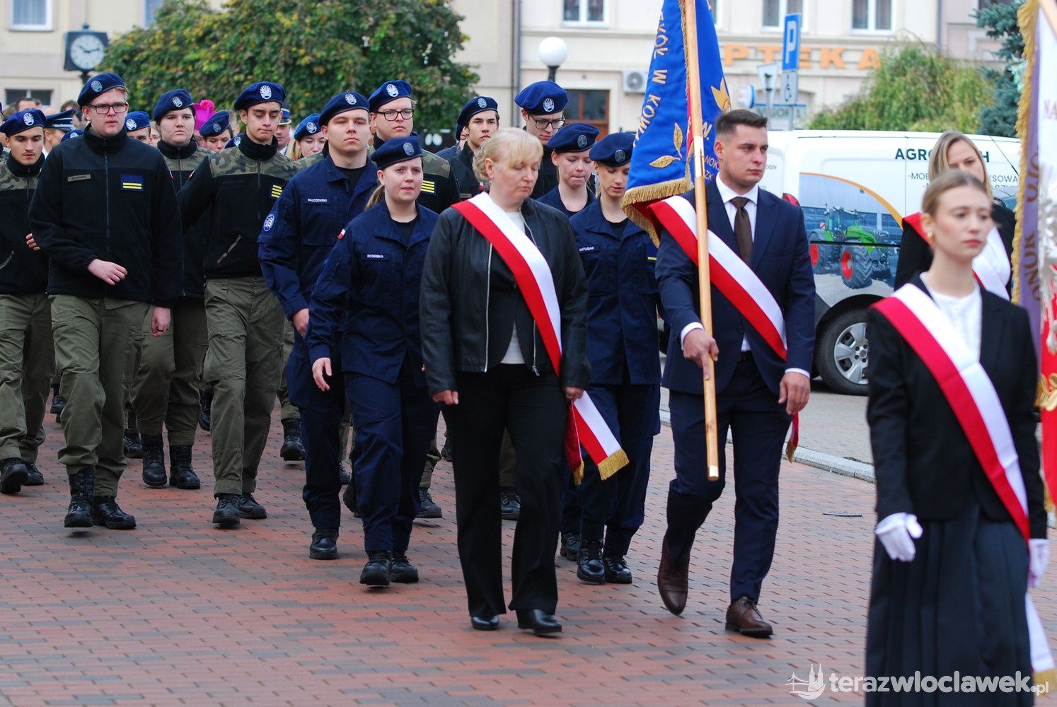 Otwarcie nowego budynku Zespołu Szkół w Kowalu i sztandar