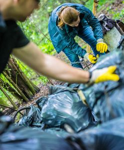 Wrocław. Chcesz otrzymać książkę - posprzątaj śmieci!