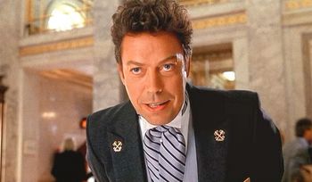 Tak dziś wygląda Tim Curry. Od 13 lat jest przykuty do wózka