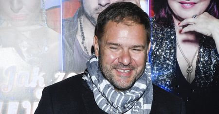 Tomasz Karolak na rodzinnym spacerze. Towarzyszyła im nowa partnerka aktora?