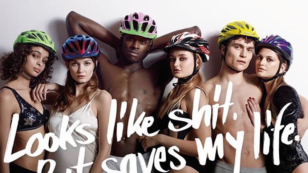 Półnagie zdjęcia i wulgarne hasło, czyli niemiecka kampania społeczna 1