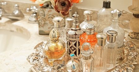 Perfumy przechowujesz w łazience? To duży błąd