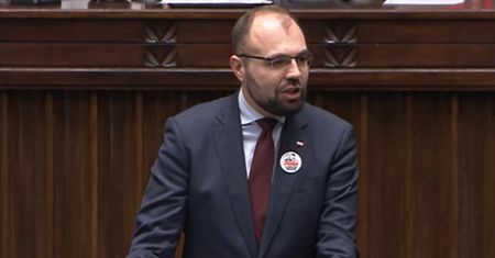 Zagrozili Hołowni. "Potencjalna odpowiedzialność karna"