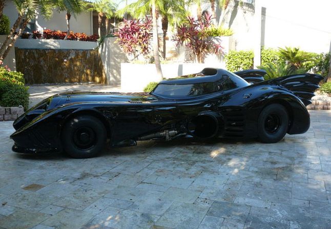 Wóz Batmana wystawiony na aukcji