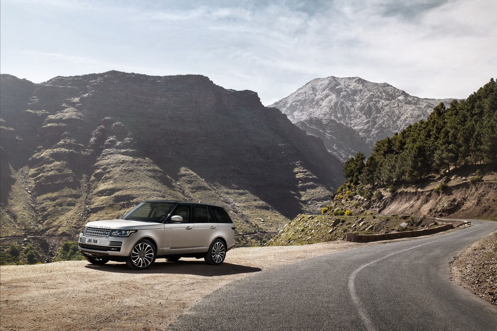 Nowy Ranger Rover (2013) w obszernej galerii 58