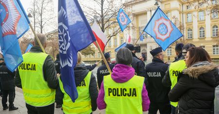 Odprawy i nagrody w budżetówce po nowemu. Można dostać 400 proc. pensji