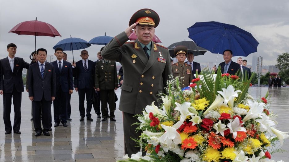 Rosyjski minister Siergiej Szojgu w Północnej Korei