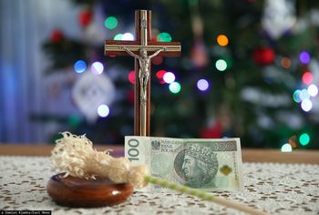 Zmiany w tradycji kolędowania. Część księży rezygnuje z kopert