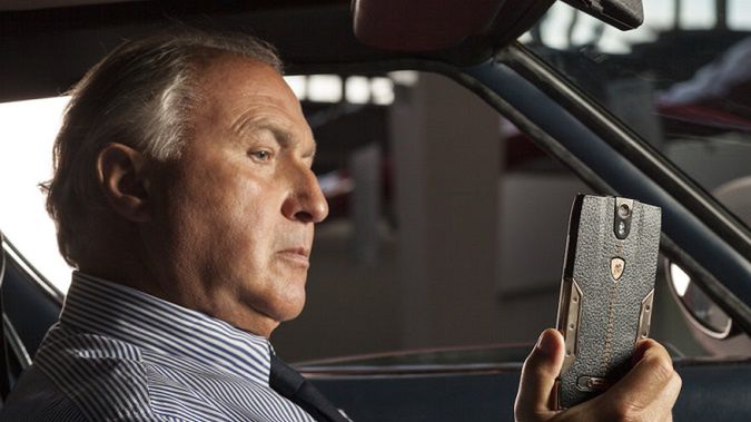 Lamborghini Tauri 88 to świetna motywacja, żeby stać się milionerem. Chcę być bogaty i kupować brzydkie smartfony 1