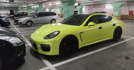 Twoje auto stoi za długo na parkingu? Możesz na nim zarobić