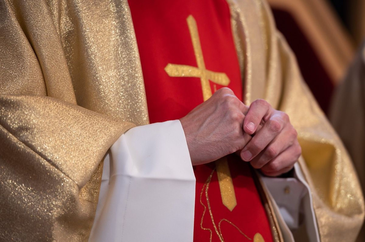 Ksiądz nie chciał odprawić pogrzebu. Dostał zbyt małą ofiarę