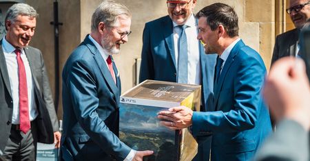 Niespodziewany prezent dla premiera. Ciekawe, czy zagra