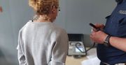 Garwolin: Pijana kobieta stuknęła pod marketem w auto policjanta. Potem chciała się "dogadać"