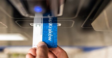 Kraków. Dwa miliony złotych kary dla kontrolerów biletów