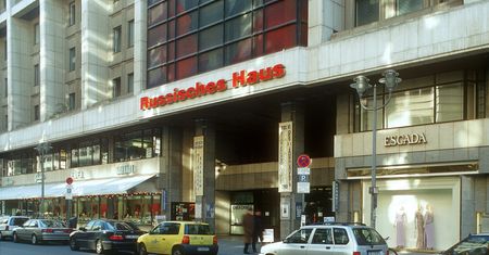 Centrala szpiegowska w centrum Berlina? Rosyjski "dom" trudno będzie zlikwidować
