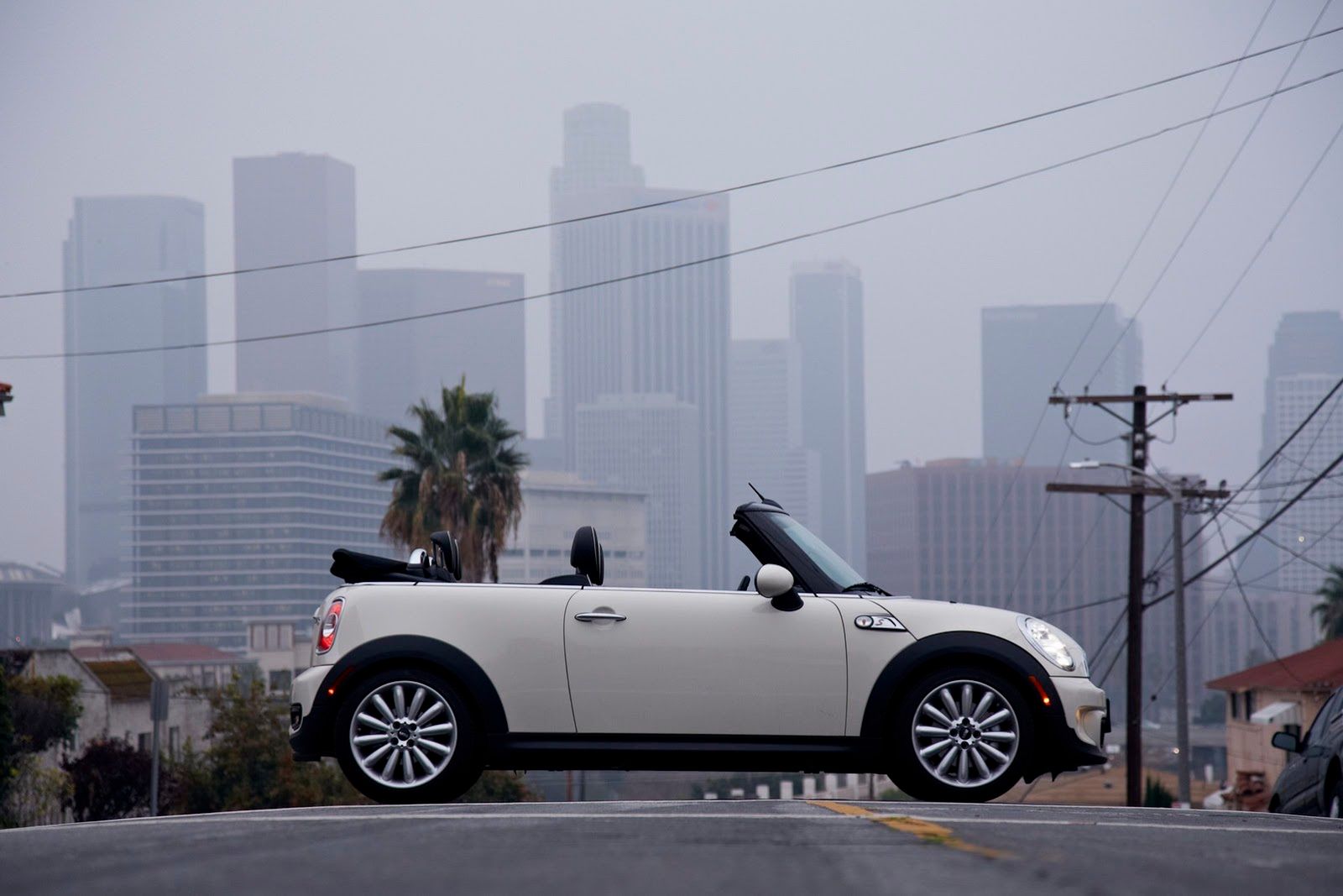 Galeria Mini jako celebracja sprzedaży półmilionowego egzemplarza w USA 80