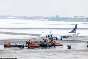 Lotniska z problemami. Przez pogodę część lotów odwołano