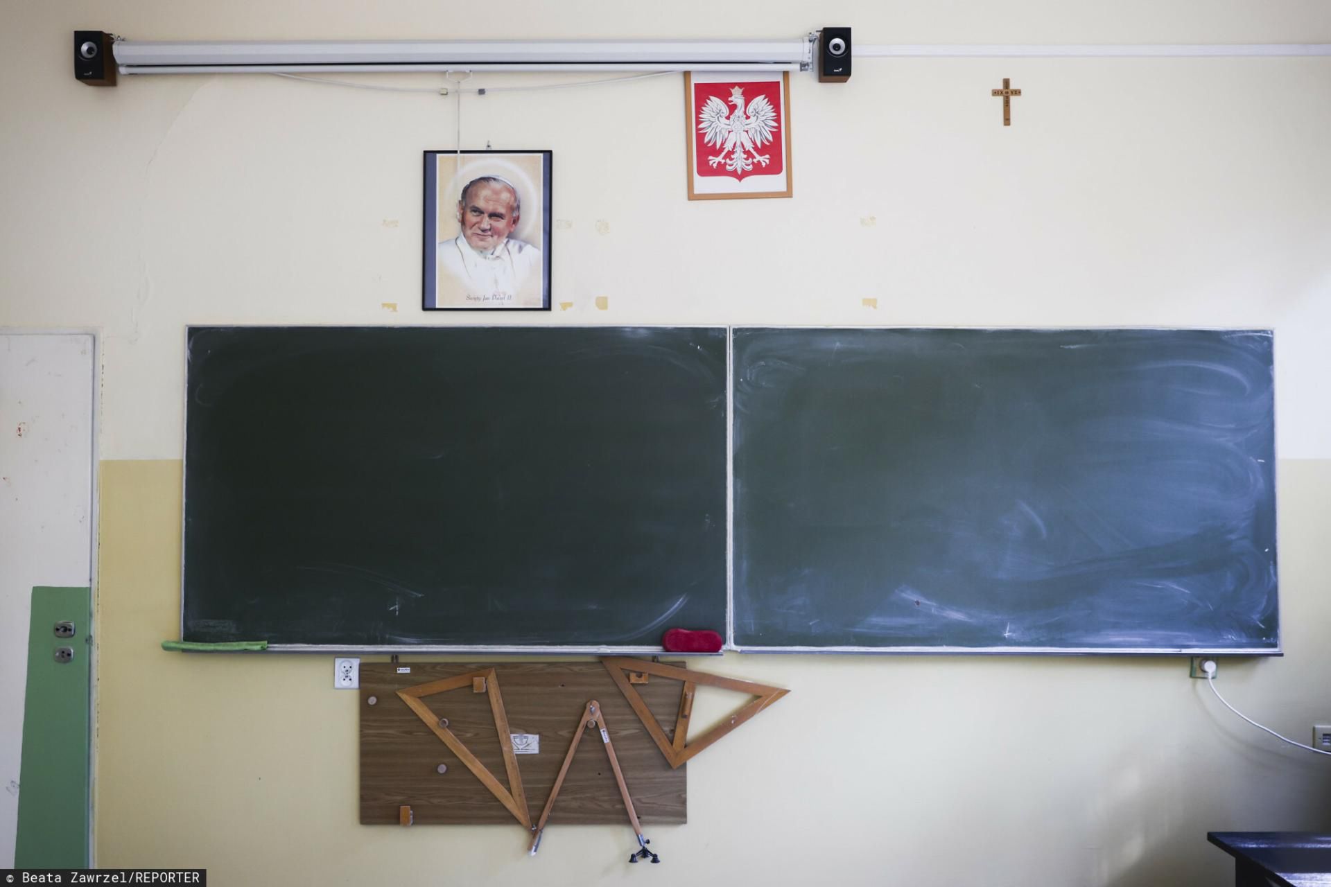 Jan Paweł II ma dla najmłodszego pokolenia dwie twarze