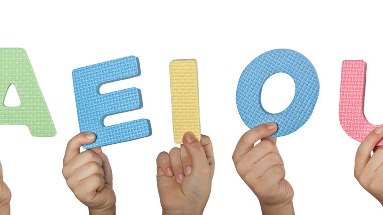 Samogłoski to głoski, które słyszymy jako pojedyncze dźwięki